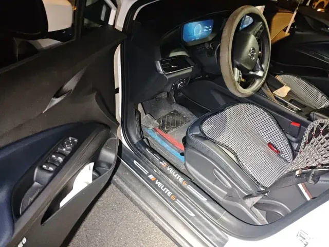 Buick Velite 6 — Фото автомобиля 12