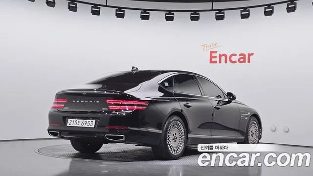 Фотография автомобиля — Genesis G80 RG3