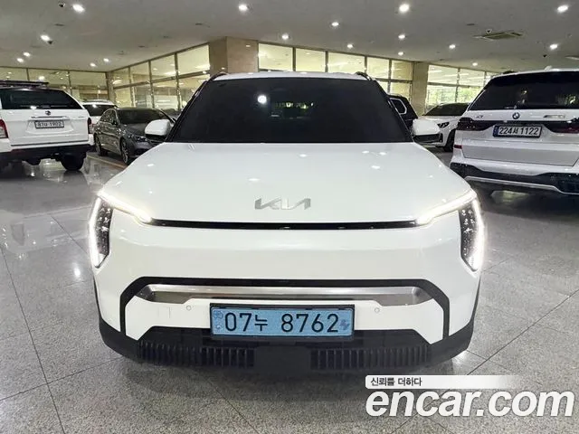 Kia EV3 — Фото автомобиля 2