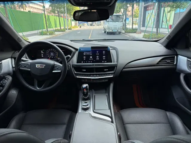 Cadillac CT5 — Фото автомобиля 6