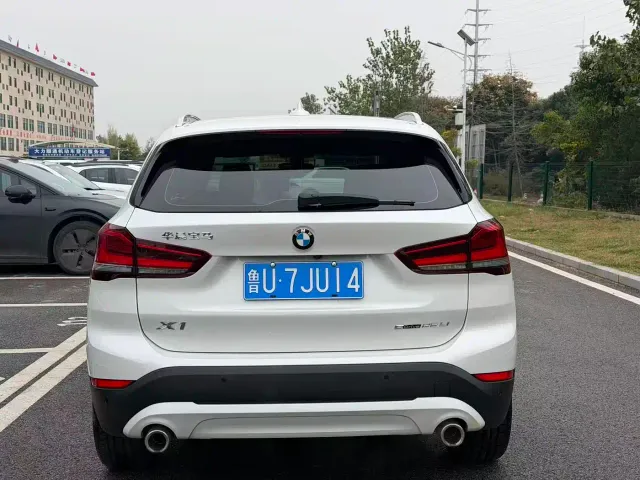 BMW X1 — Фото автомобиля 12