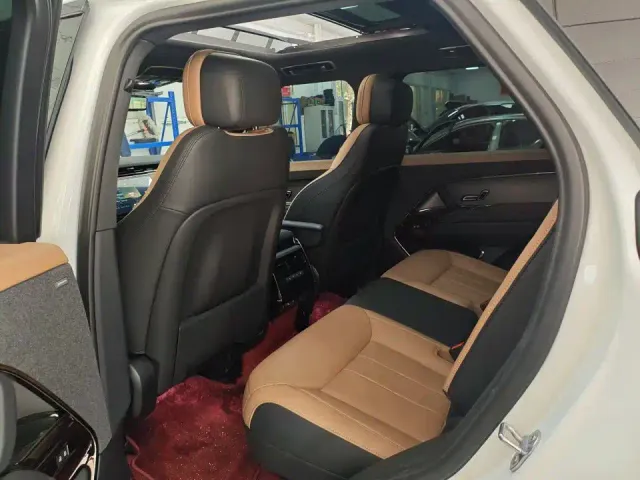 Land Rover Range Rover Sport — Фото автомобиля 6