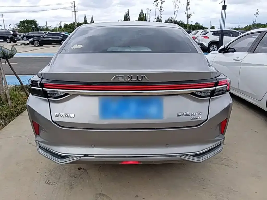 Dongfeng Aeolus Yixuan MAX 2021 1.5T Super Dad Edition — Фото автомобиля 5