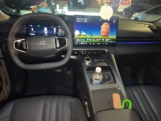 Geely Galaxy E5 — Фото автомобиля 12
