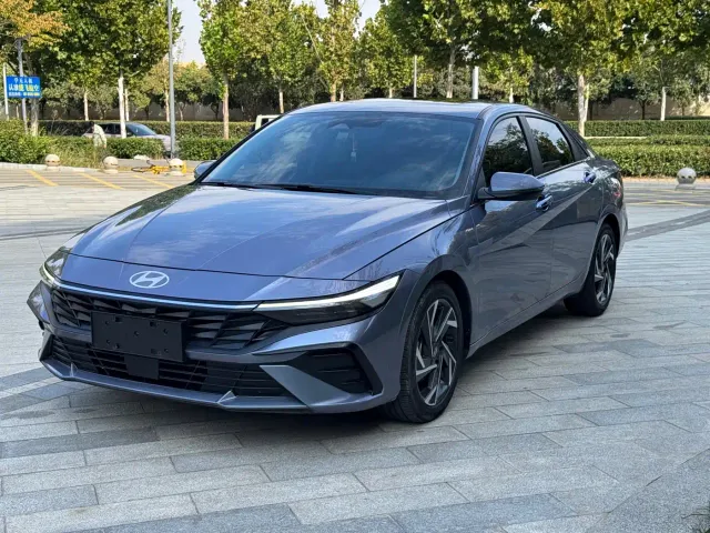 Фотография автомобиля — Hyundai Elantra