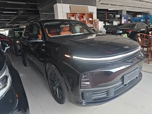 Li Auto L7 — Фото автомобиля 3