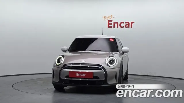 MINI Cooper — Фото автомобиля 3