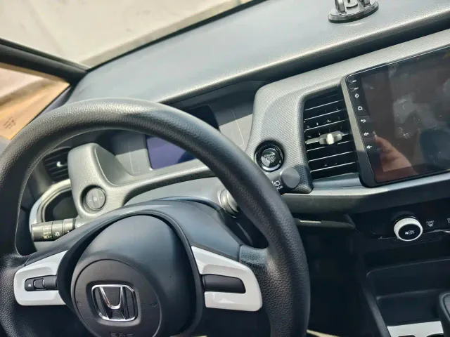 Honda Fit — Фото автомобиля 11