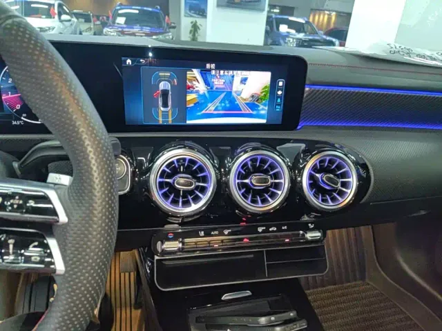 Mercedes-Benz A-Class — Фото автомобиля 12