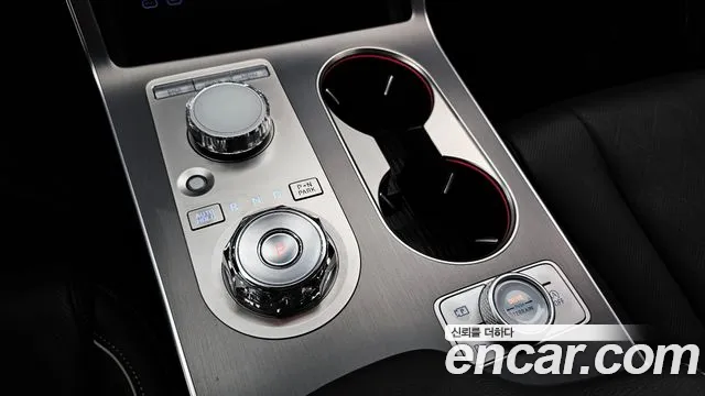 Genesis GV80 2.5T Бензин AWD — Фото автомобиля 8