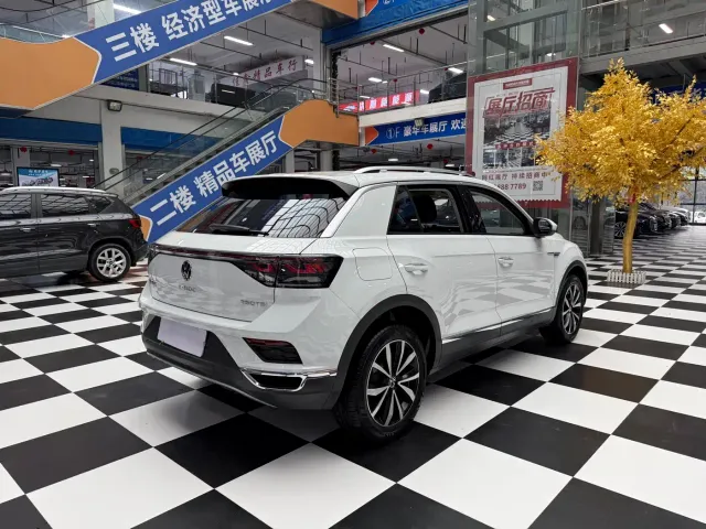 Volkswagen T-Roc — Фото автомобиля 7