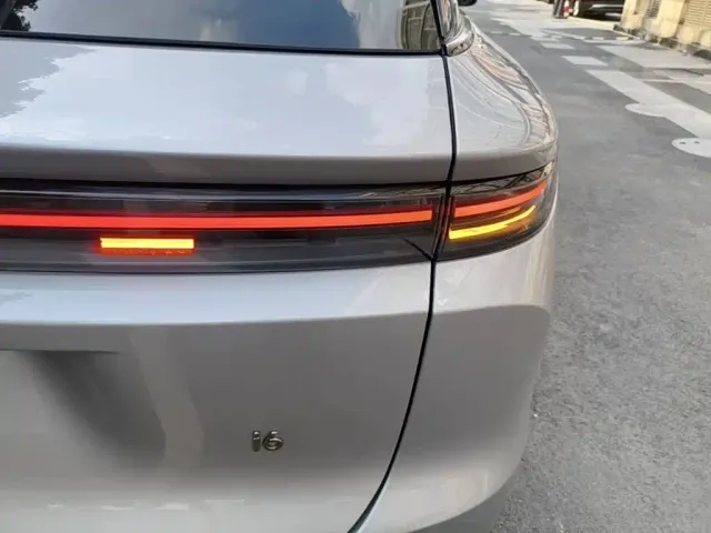 Li Auto i6 — Фото автомобиля 7