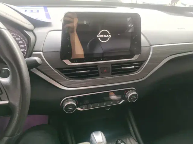 Nissan Teana — Фото автомобиля 12