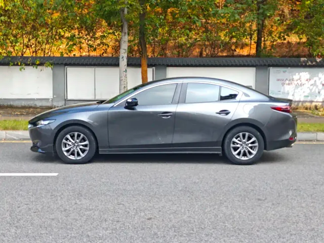 Mazda Mazda3 Axela 2023 2.0L Auto Zhiqing — Фото автомобиля 6