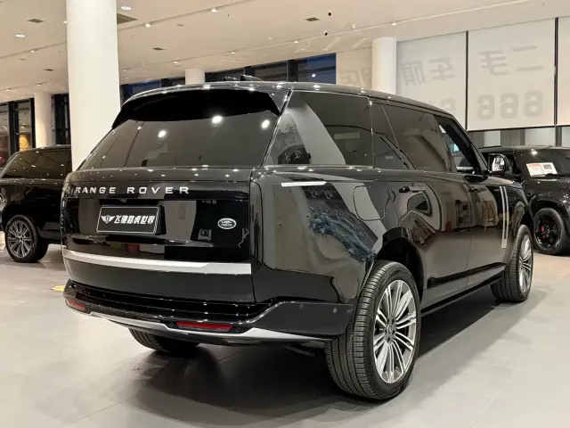 Land Rover Range Rover 2025 3.0 L6 400PS Flourishing Era Extended Wheelbase — Фото автомобиля 23