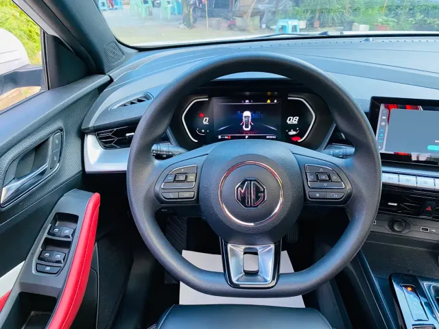 MG MG5 2022 180DVVT CVT Youth Luxury Edition — Фото автомобиля 13
