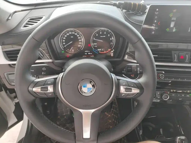BMW X1 — Фото автомобиля 10