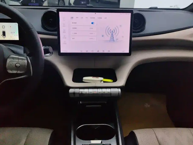 BYD Dolphin — Фото автомобиля 13