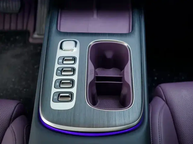 Xiaomi SU7 — Фото автомобиля 19