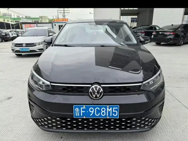 Volkswagen Lavida — Фото автомобиля 6