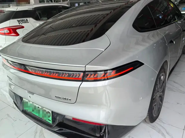 Dongfeng eπ 007 — Фото автомобиля 5