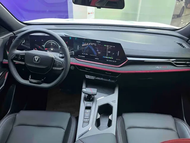 Changan X5 Plus — Фото автомобиля 10