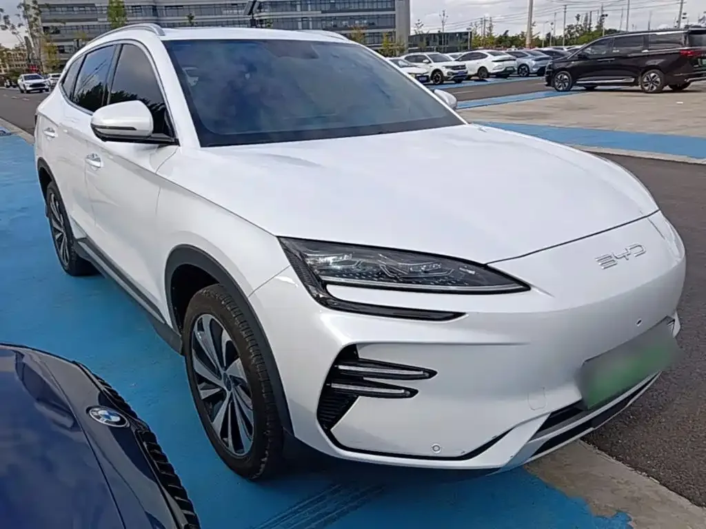 BYD Song PLUS PHEV 2024 Glory Edition EV 520km Premium — Фото автомобиля 3
