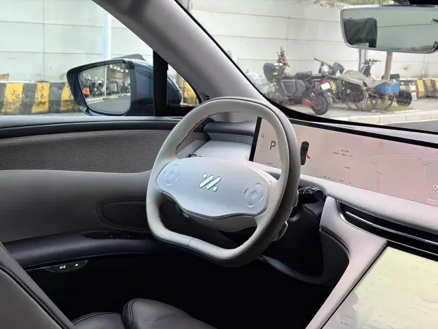 IM Motors IM LS7 — Фото автомобиля 19
