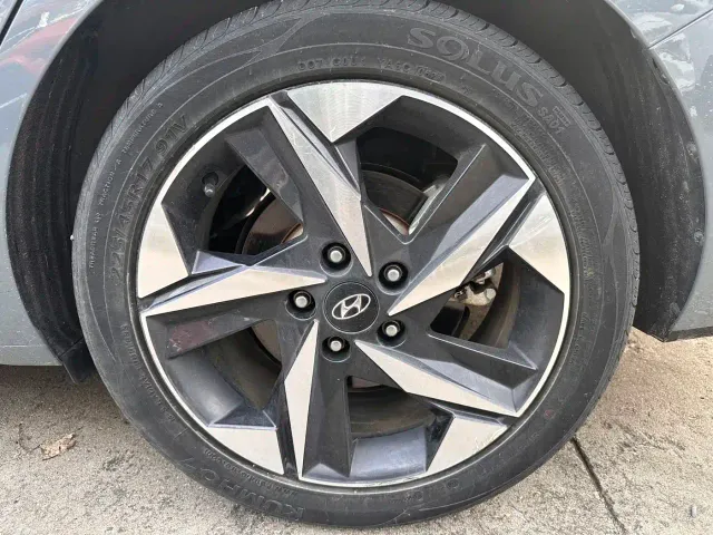 Hyundai Elantra — Фото автомобиля 21