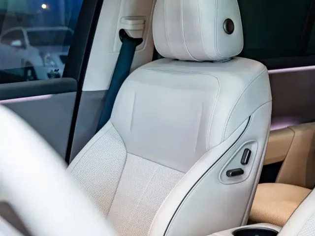 Li Auto Li i8 2025 Standard Edition — Фото автомобиля 21