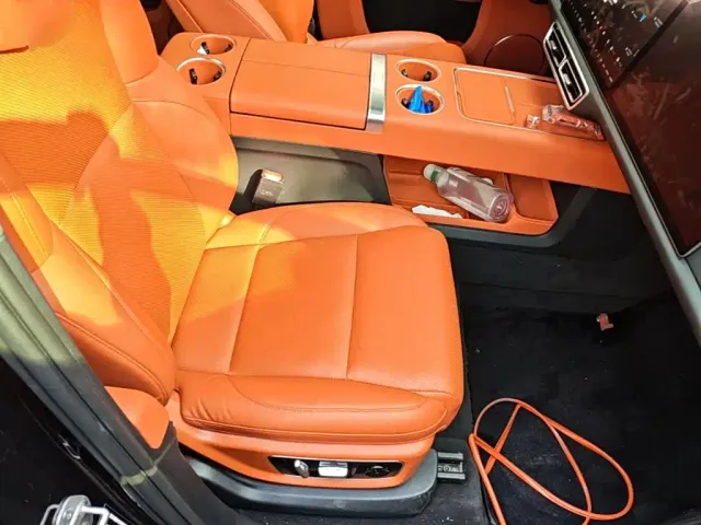 Li Auto L9 — Фото автомобиля 24