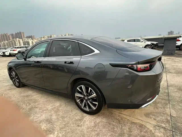 Changan Eado — Фото автомобиля 10