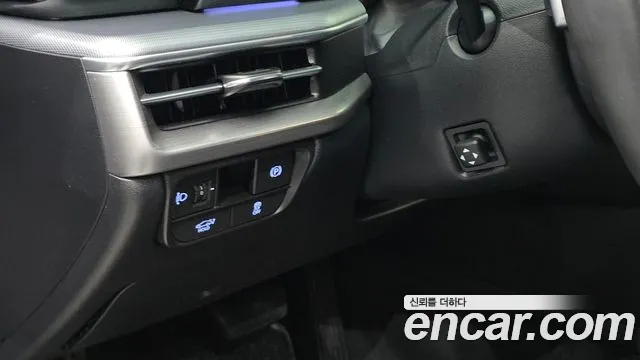 Hyundai Grandeur Grandeur (GN7) 3.5 Бензин 4WD — Фото автомобиля 26