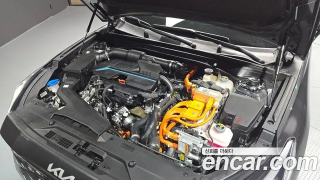 Kia K8 Hybrid — Фото автомобиля 6
