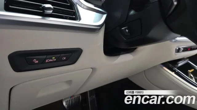 BMW X5 xDrive 40i M Sport — Фото автомобиля 27