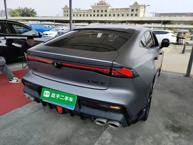 Changan UNI-V — Фото автомобиля 4