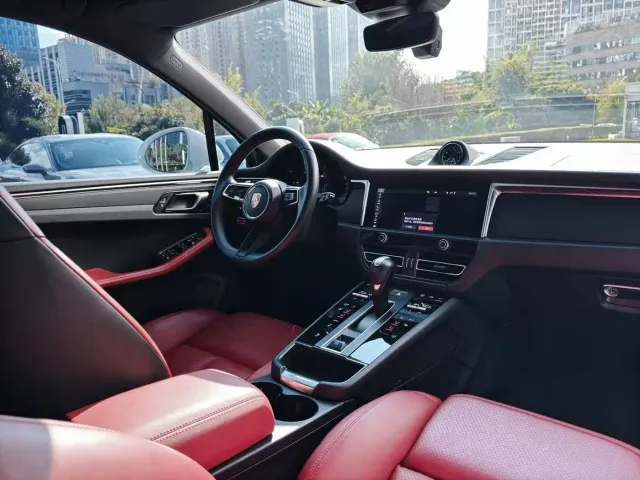 Porsche Macan — Фото автомобиля 12