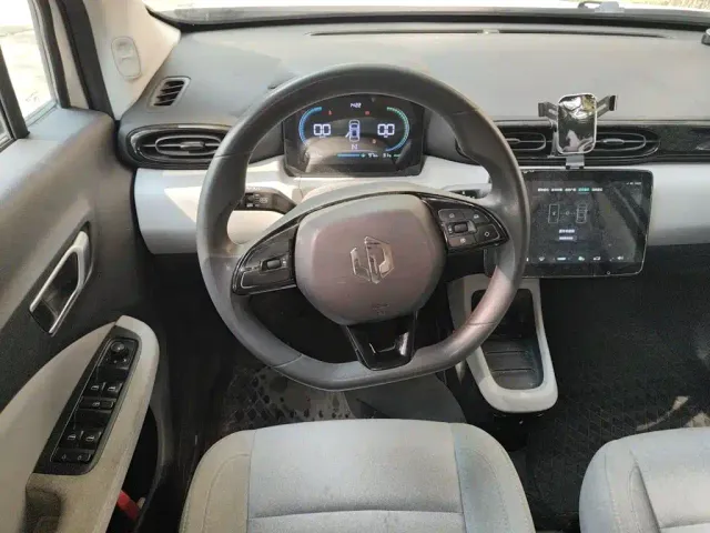 Leapmotor T03 — Фото автомобиля 6
