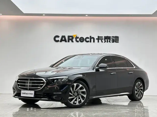 Фотография автомобиля — Mercedes-Benz E-Class