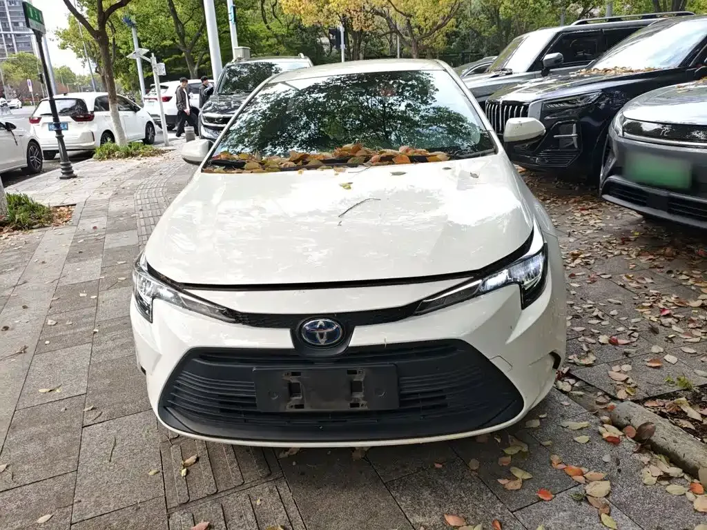 Toyota Levin 2023 Smart Hybrid 1.8L Leading Edition — Фото автомобиля 2