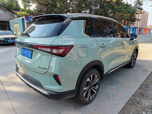 Wuling Asta — Фото автомобиля 8