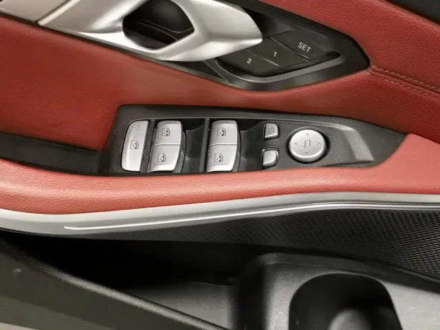 BMW 3 Series — Фото автомобиля 9
