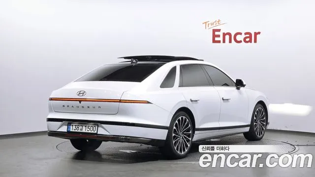 Hyundai Grandeur — Фото автомобиля 2