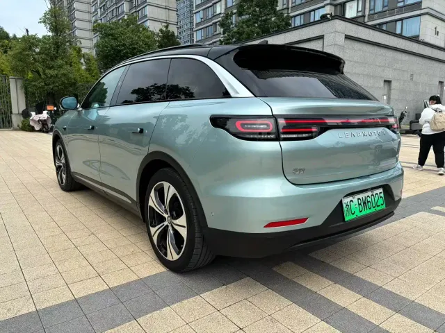 Leapmotor C11 — Фото автомобиля 7