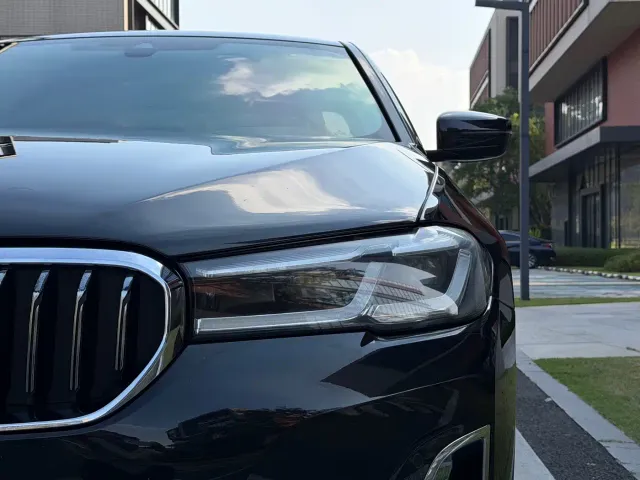 BMW 5 Series — Фото автомобиля 7