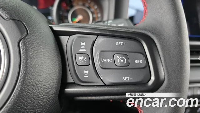 Jeep Wrangler — Фото автомобиля 30