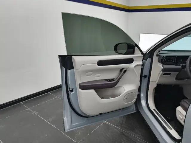 Leapmotor C11 — Фото автомобиля 7