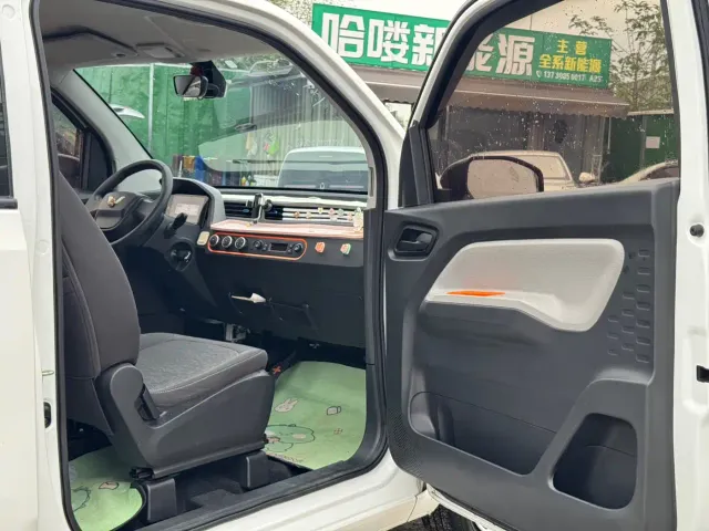Wuling Hongguang Mini EV — Фото автомобиля 12