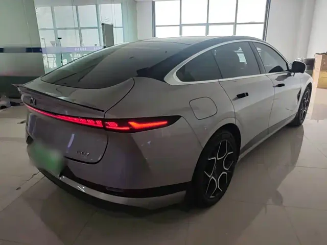 Changan Qiyuan A07 — Фото автомобиля 6