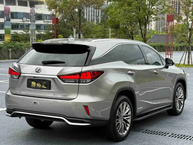 Lexus RX — Фото автомобиля 8